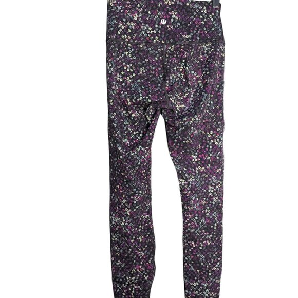 Lululemon Wonder Under Leggings Size 4 Black Purple Floral Pattern - Picture 4 of 4